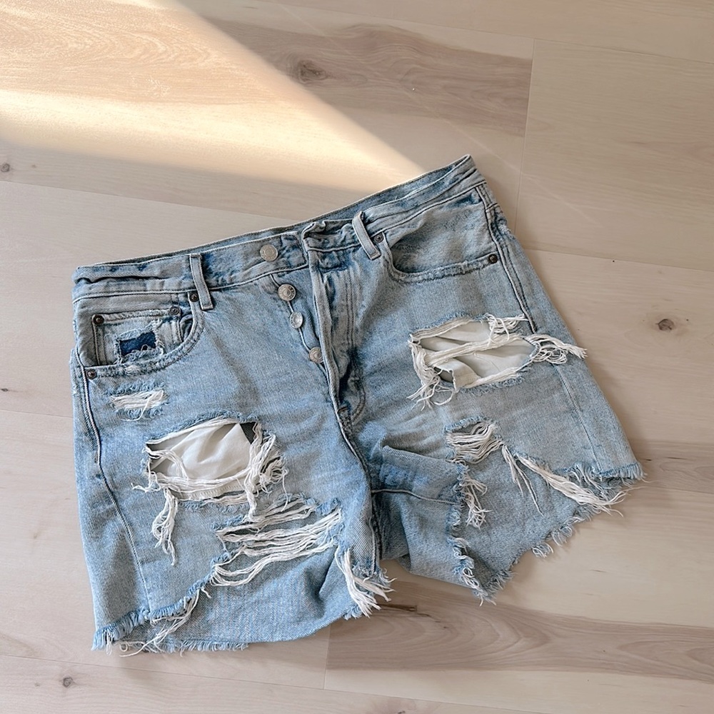 AE 90s Boyfriend Short Distressed Denim